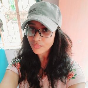 Meet your Posher, Aparna